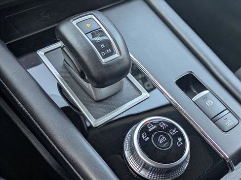 Used 2024 Mitsubishi Outlander SE image 14