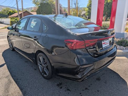 Used 2021 Kia Forte GT-Line w/ GT-Line Premium Package FWD image 6