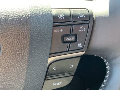 Used 2025 Toyota Camry SE w/ Multimedia Upgrade Package image 28