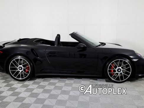 Used 2018 Porsche 911 Turbo image 4