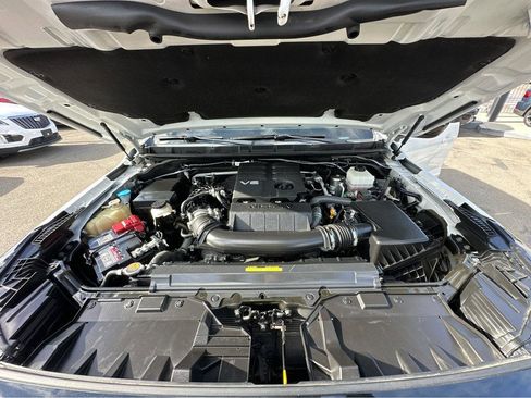 Used 2023 Nissan Frontier SV w/ Midnight Edition Package image 43