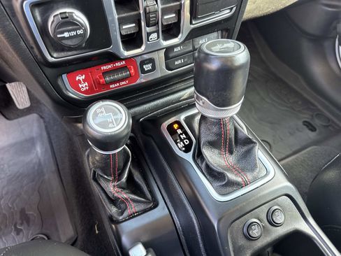 Used 2020 Jeep Wrangler Unlimited Rubicon image 27