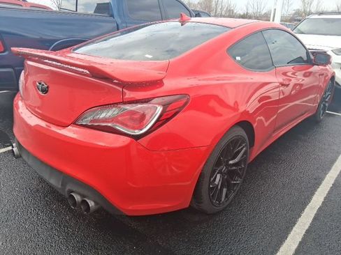 Used 2013 Hyundai Genesis 3.8 RWD image 7
