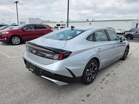 Certified 2025 Hyundai Sonata SEL AWD/4WD image 5