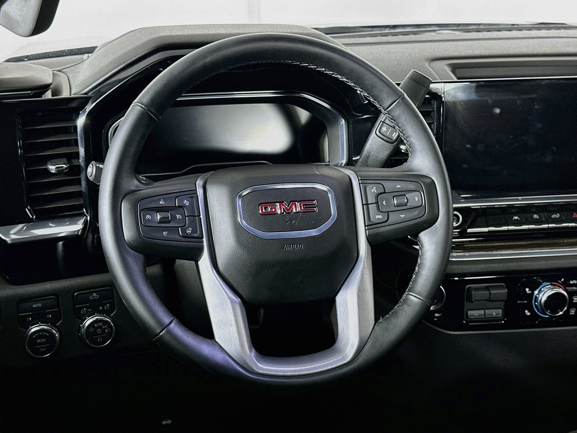Used 2025 GMC Sierra 1500 Elevation AWD/4WD image 18