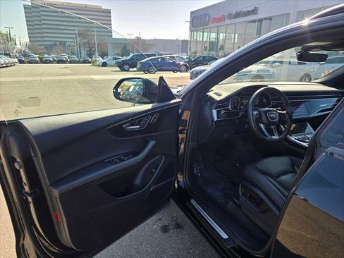 Used 2024 Audi Q8 Premium Plus w/ Premium Plus Package image 21