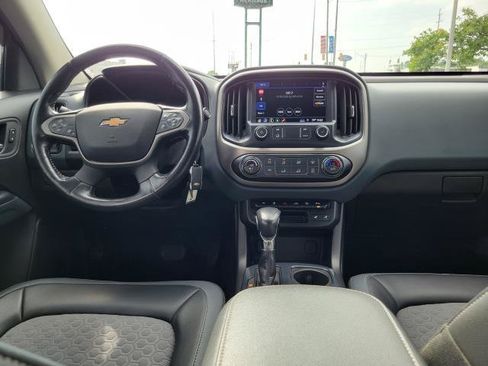 Used 2022 Chevrolet Colorado Z71 AWD/4WD image 25
