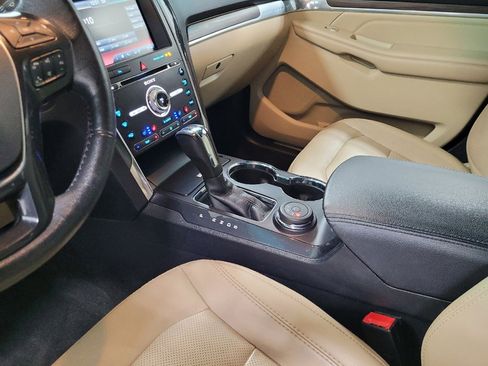 Used 2016 Ford Explorer Limited AWD/4WD image 26