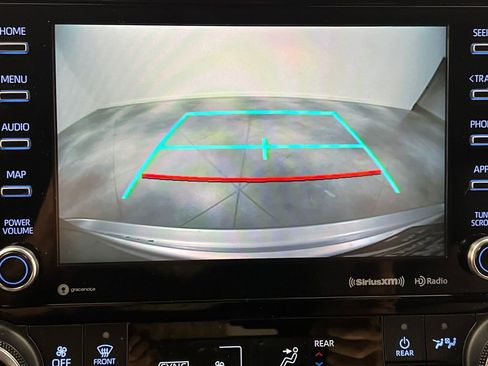 Used 2020 Toyota Highlander XLE image 61