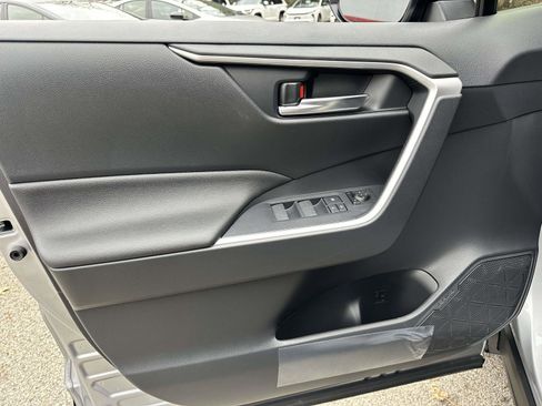 New 2025 Toyota RAV4 SE image 21