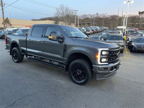 Used 2023 Ford F250 Lariat w/ Black Appearance Package image 6