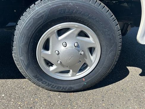 New 2025 Ford E-350 and Econoline 350 Super Duty w/ Power Equipment Group image 28