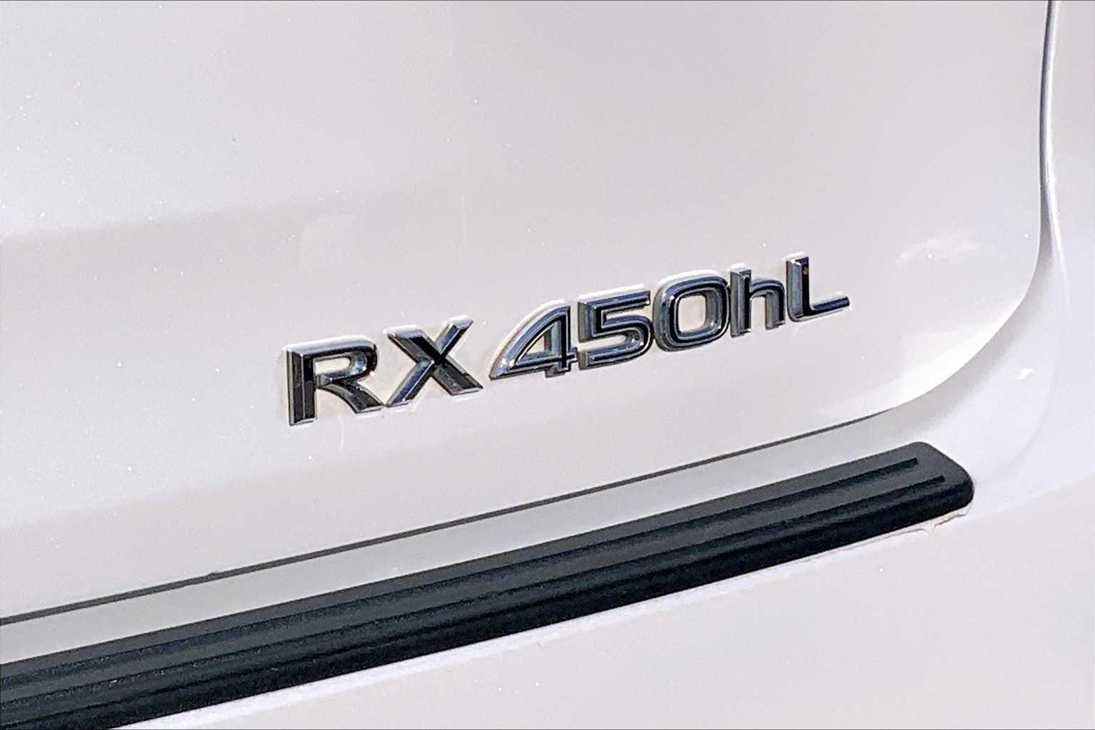 Used 2020 Lexus RX 450hL AWD w/ Premium Package image 31