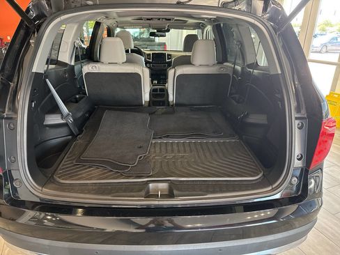 Used 2018 Honda Pilot Elite image 39