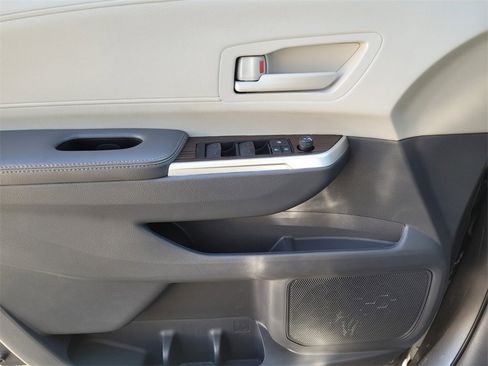Used 2024 Toyota Sienna LE image 23