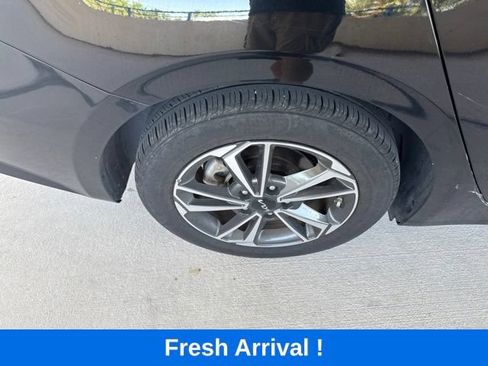 Used 2024 Kia Forte LXS FWD image 22