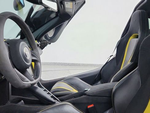 Used 2018 McLaren 720S Performance image 18