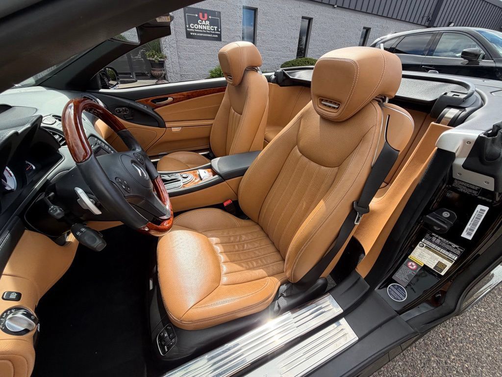 Used 2012 Mercedes-Benz SL 550 image 21