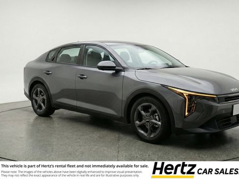 Used 2025 Kia K4 LXS image 1