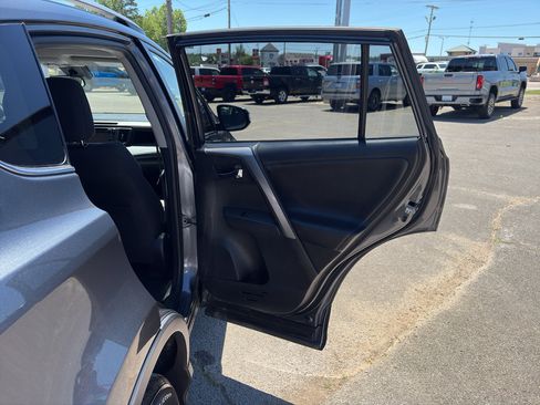 Used 2018 Toyota RAV4 XLE w/ Plus Extra Value Package FWD image 19