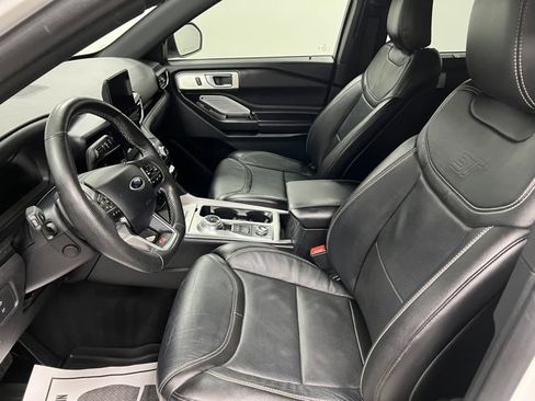 Used 2020 Ford Explorer ST w/ ST Street Pack image 23