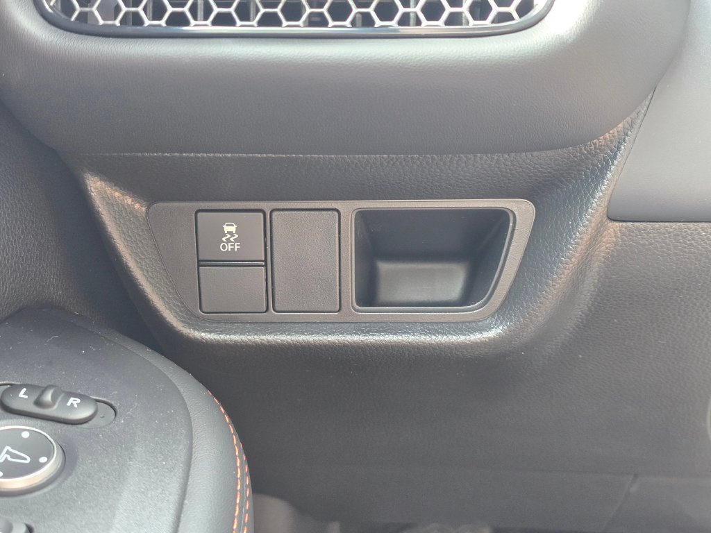 Certified 2025 Honda HR-V Sport image 17