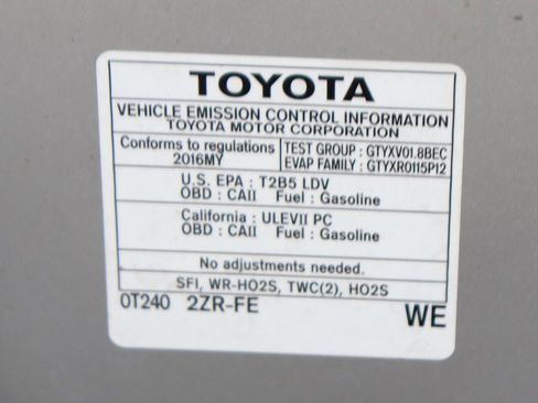 Used 2016 Toyota Corolla LE FWD image 12