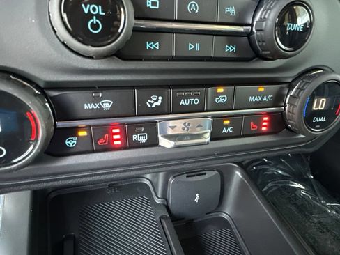 New 2026 Ford Bronco Outer Banks AWD/4WD image 8