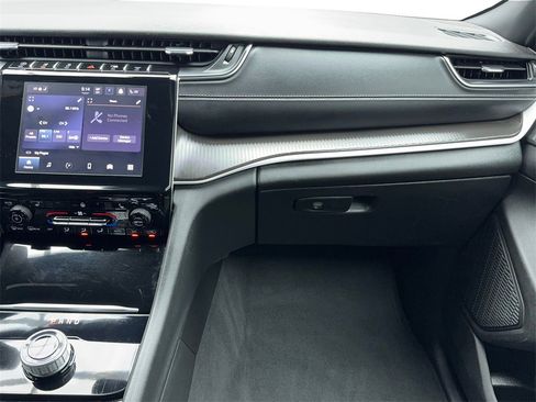 Used 2023 Jeep Grand Cherokee L Laredo image 19