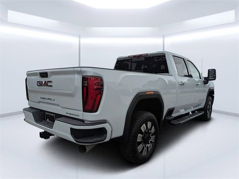 New 2026 GMC Sierra 2500 Denali w/ Denali Reserve Package image 4