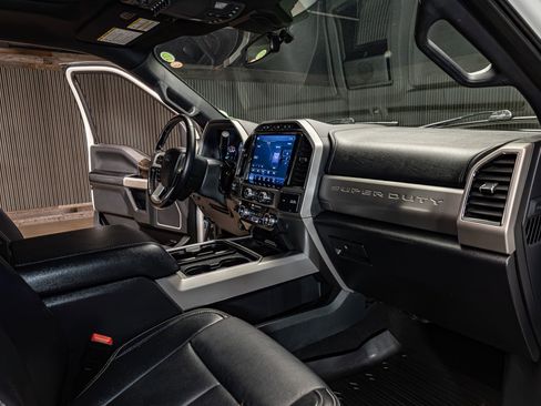 Used 2022 Ford F350 Lariat w/ Lariat Ultimate Package AWD/4WD image 18