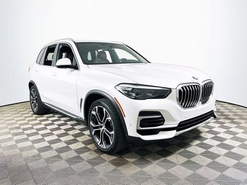 Used 2022 BMW X5 sDrive40i w/ Premium Package RWD image 1