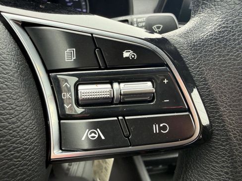 Used 2023 Kia Forte LXS image 13