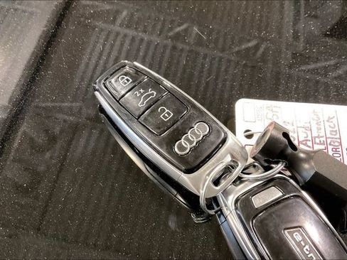 Used 2022 Audi e-tron GT Prestige w/ Prestige Package AWD/4WD image 11