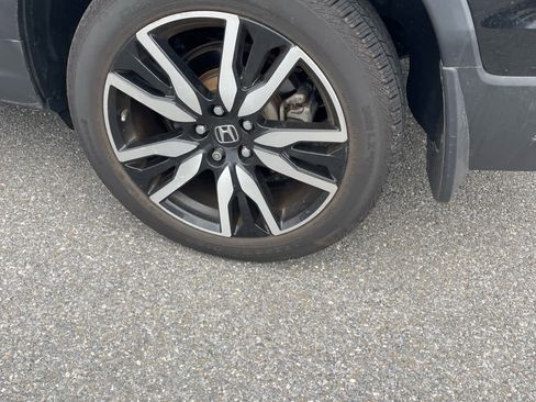 Used 2022 Honda Pilot Touring image 7