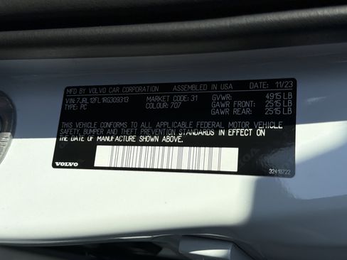 Certified 2024 Volvo S60 B5 Plus w/ Climate Package image 37