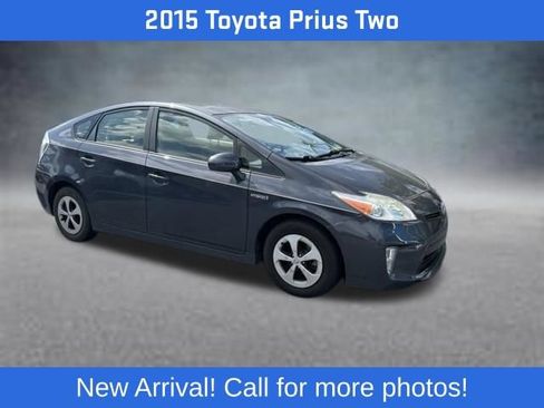 Used 2015 Toyota Prius Two FWD image 2