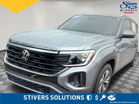 Used 2024 Volkswagen Atlas Cross Sport SE FWD image 3
