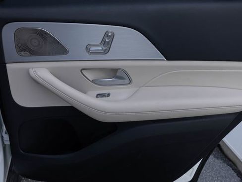 Certified 2025 Mercedes-Benz GLS 450 4MATIC image 17