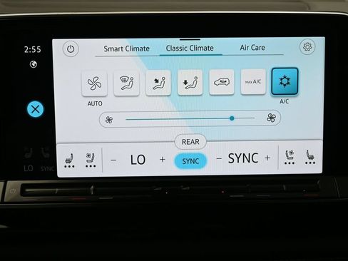 Used 2024 Volkswagen Atlas SE AWD/4WD image 22