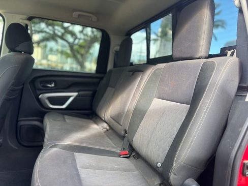 Used 2020 Nissan Titan SV w/ SV Convenience Package image 10