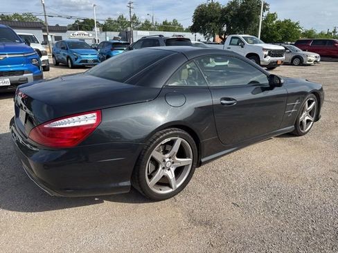Used 2013 Mercedes-Benz SL 550 image 4