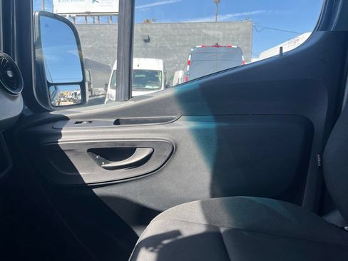 Used 2019 Mercedes-Benz Sprinter 144 image 22