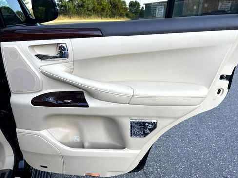 Used 2013 Lexus LX 570 4WD image 12