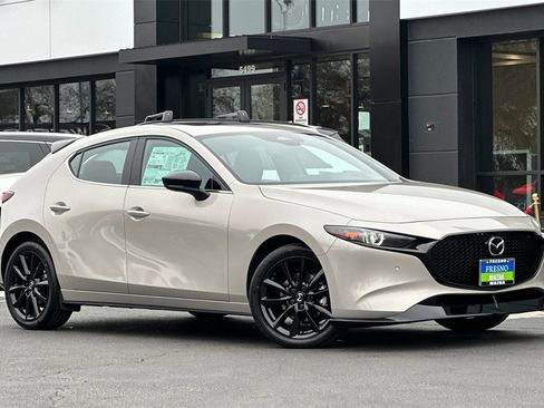 New 2025 MAZDA MAZDA3 Hatchback w/Premium Plus Pkg image 3
