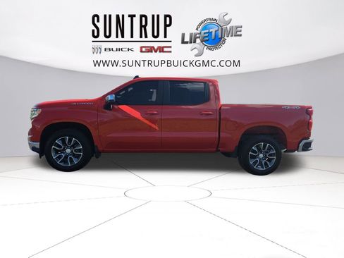 Used 2023 Chevrolet Silverado 1500 LT image 2