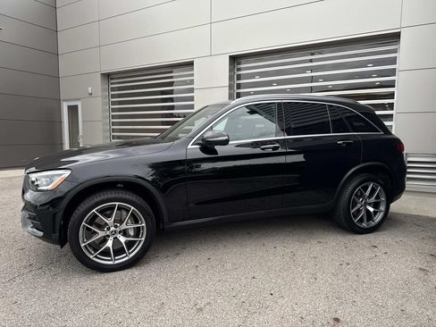 Used 2022 Mercedes-Benz GLC 300 4MATIC image 3