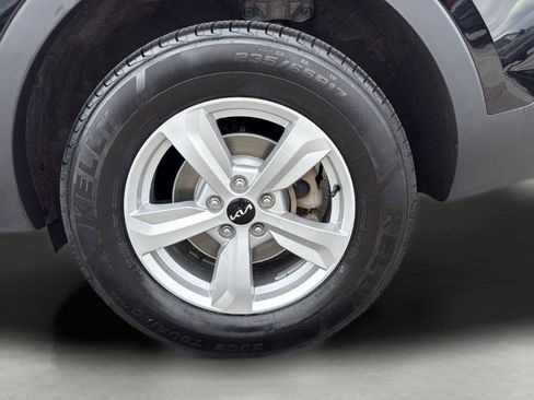Used 2023 Kia Sorento LX AWD/4WD image 19