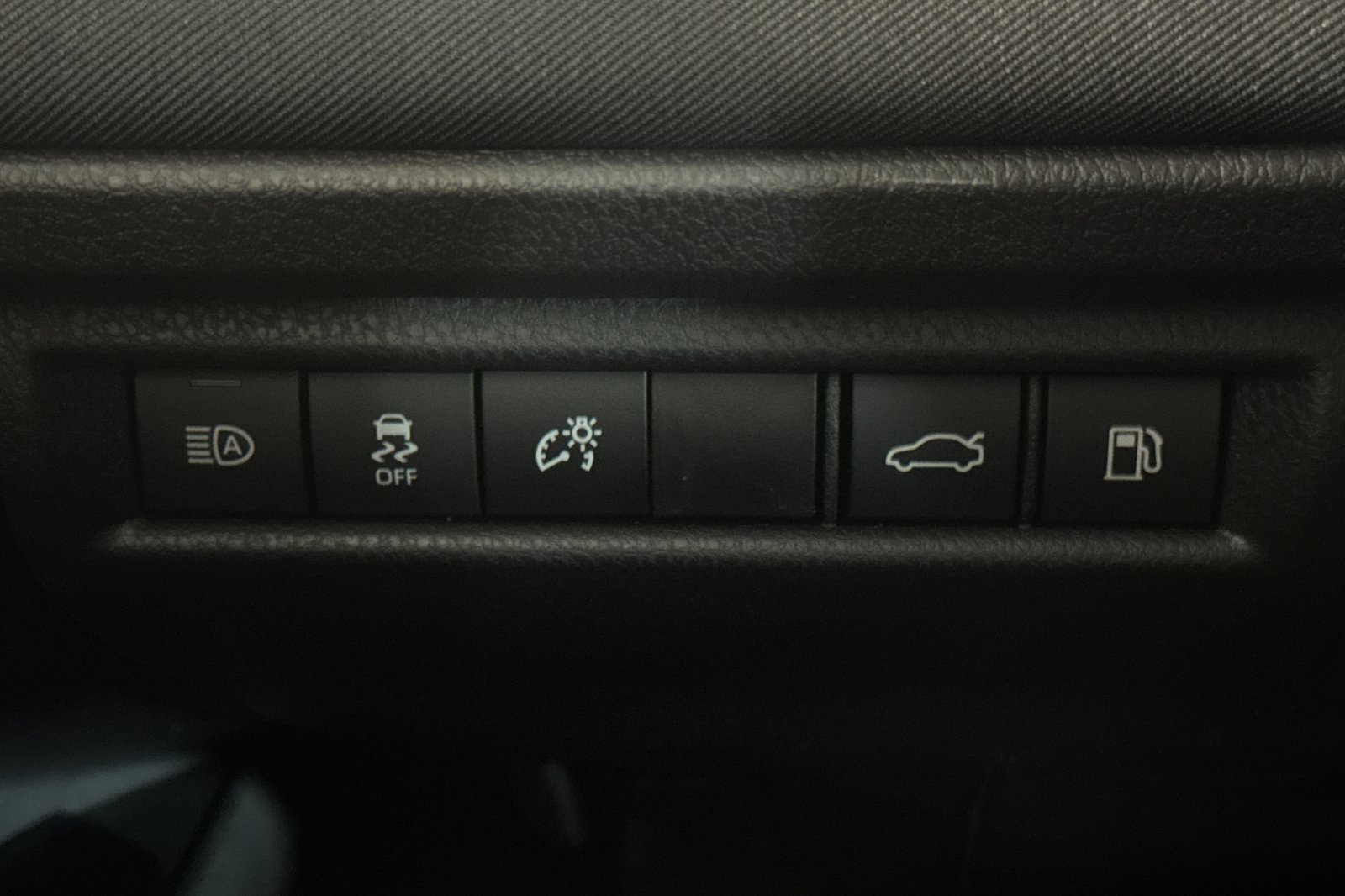 New 2026 Toyota Camry LE FWD image 30