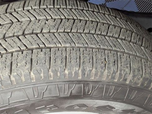 Used 2024 RAM 2500 Big Horn w/ Bed Utility Group image 9